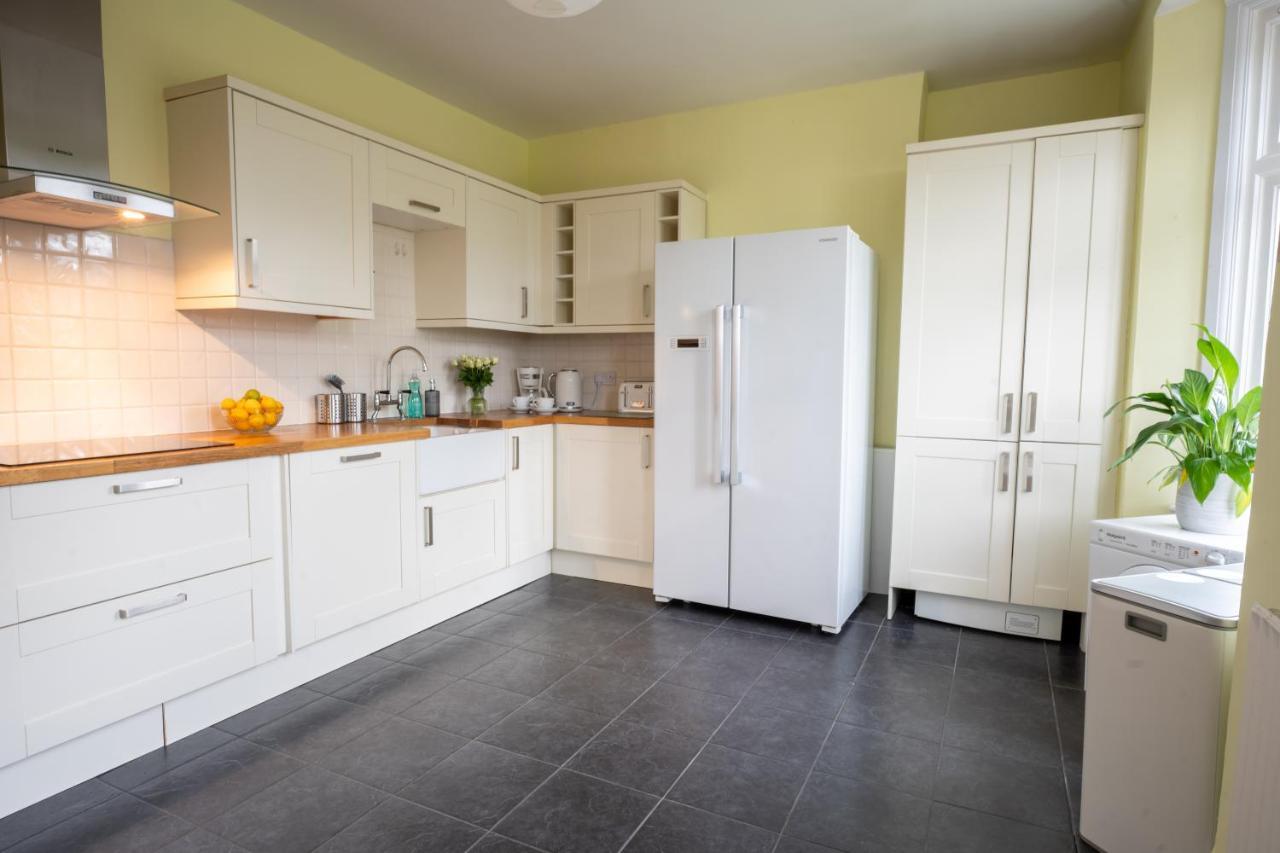 Entire Home In Streatham With Lovely Views & Ultra Fast Wi-Fi Norbury  Екстериор снимка